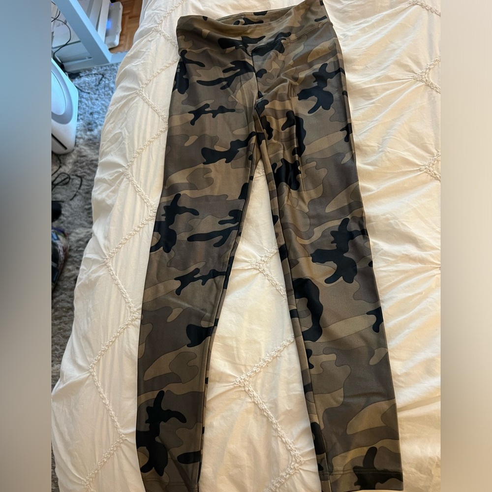 KORAL LUSTROUS INFINITY HIGH RISE LEGGING - CAMO